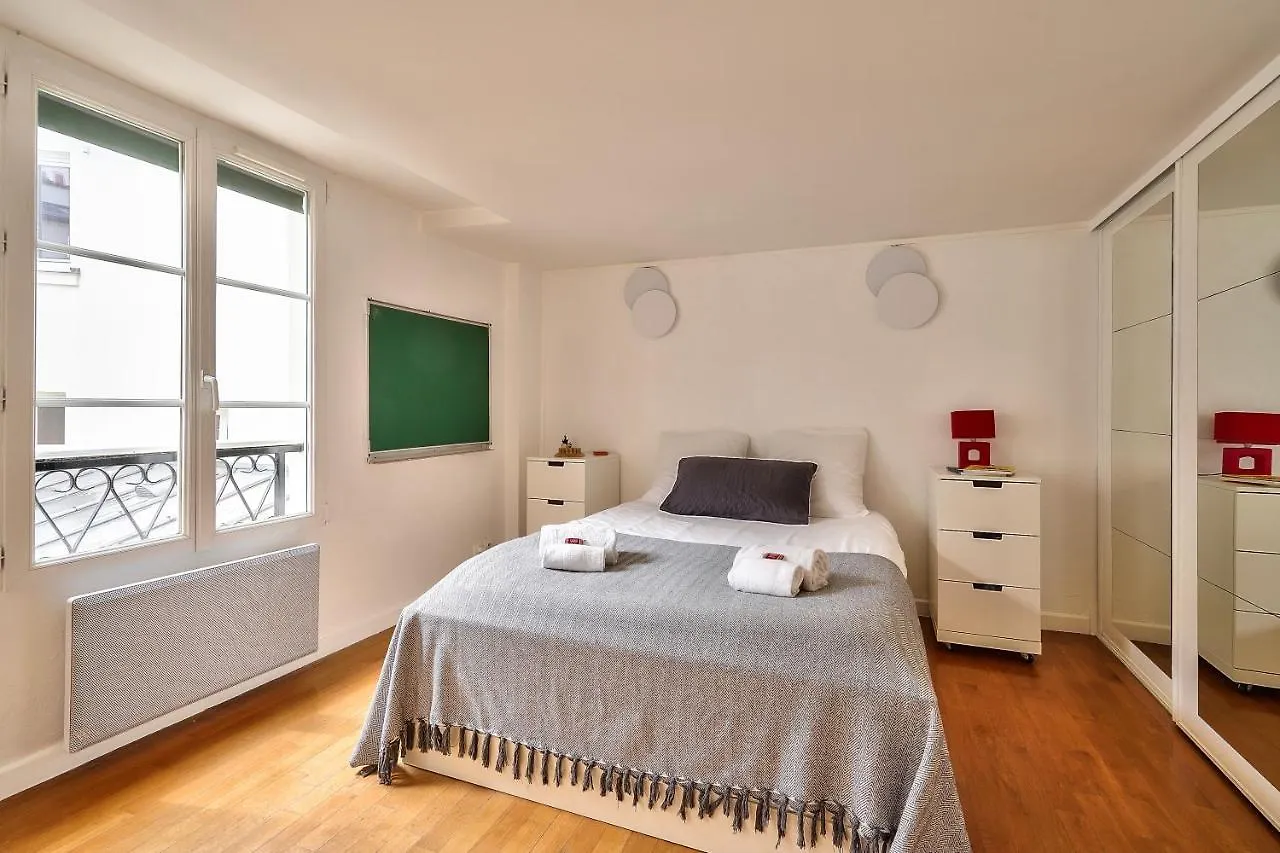 The Perfect Parisian 2 Bdrs Flat At Le Marais * Париж