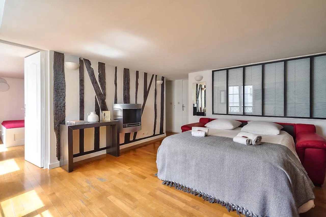 The Perfect Parisian 2 Bdrs Flat At Le Marais Париж