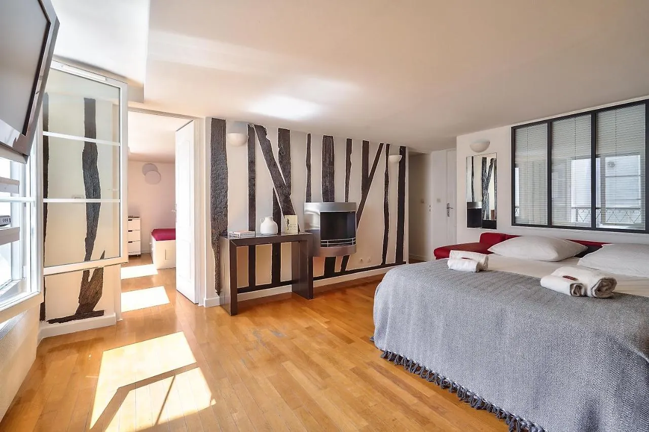 The Perfect Parisian 2 Bdrs Flat At Le Marais Париж